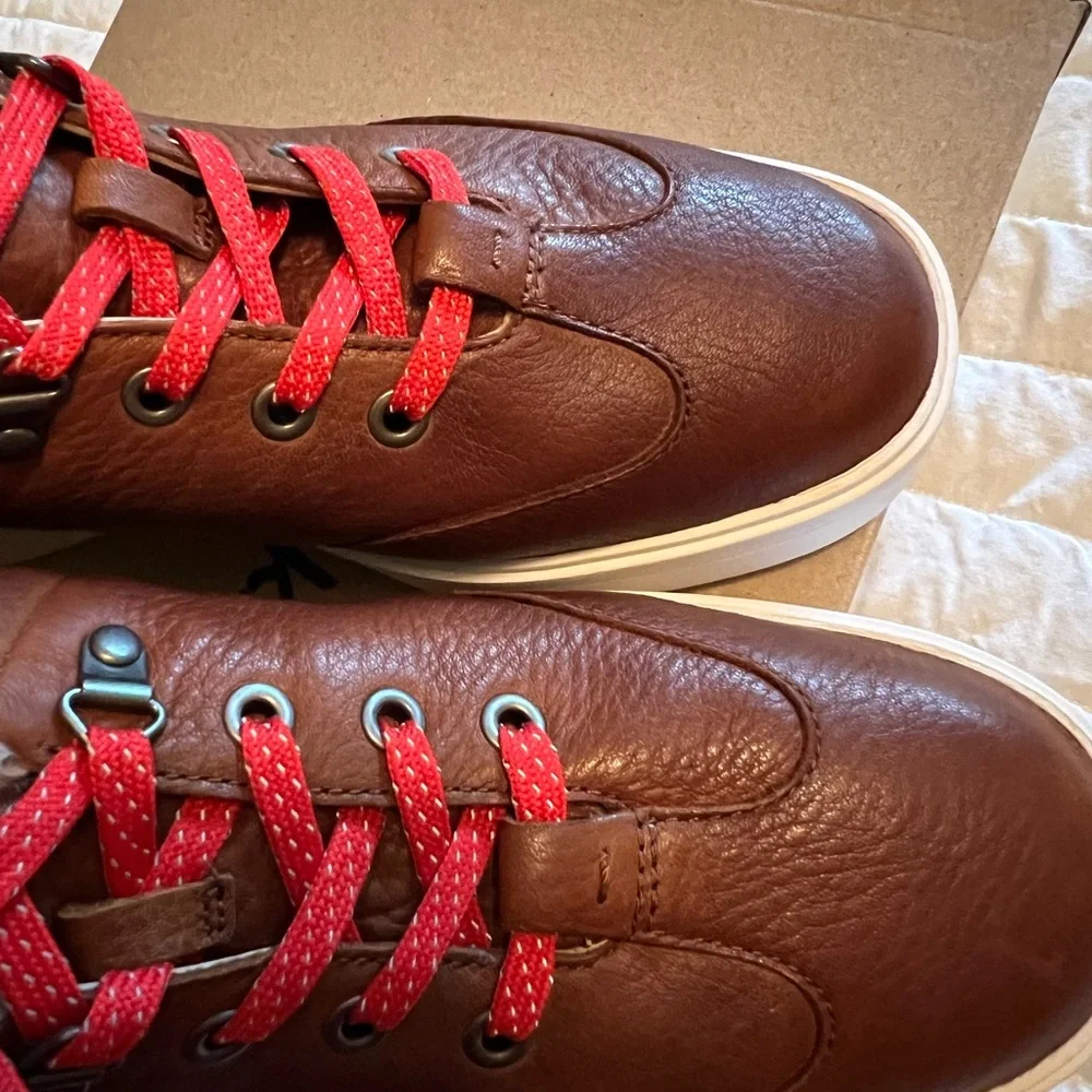 Clarks womans Red and Brown Fur-Lined Sneakers with extra brown laces included - Picture 7 of 10